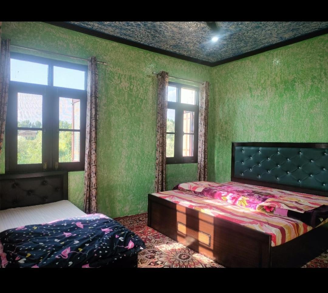 Hotel Sunlight Srinagar ภายนอก รูปภาพ